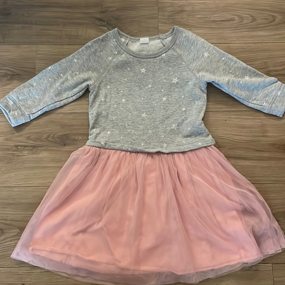GAP Sweatshirt Dress with Tulle Skirt Bottom. Size 5T.